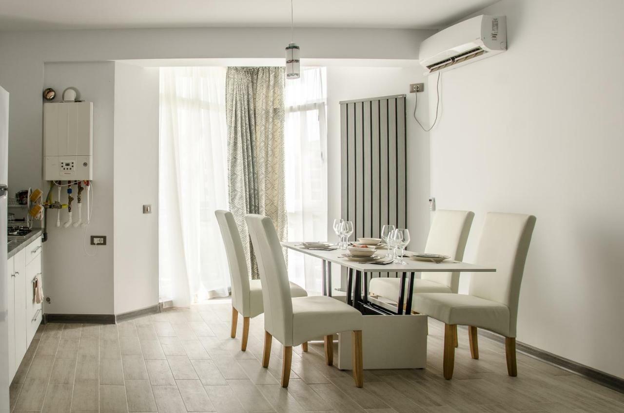 Apartamente Azzurro On The Beach Năvodari Buitenkant foto